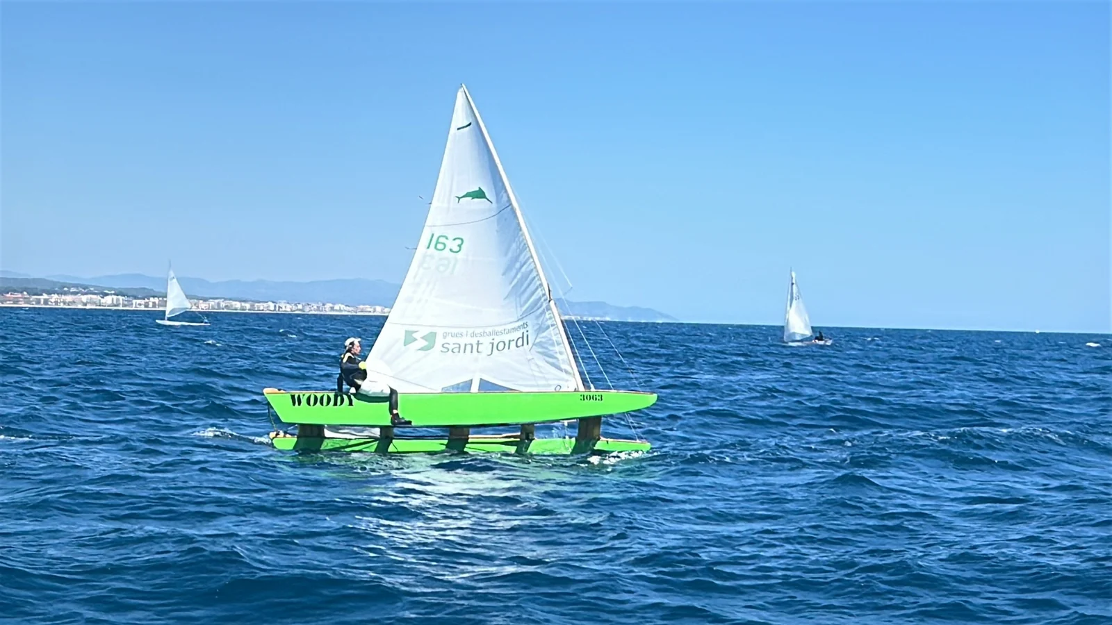 Activitat familiar a la platja del Club Marítim Cubelles